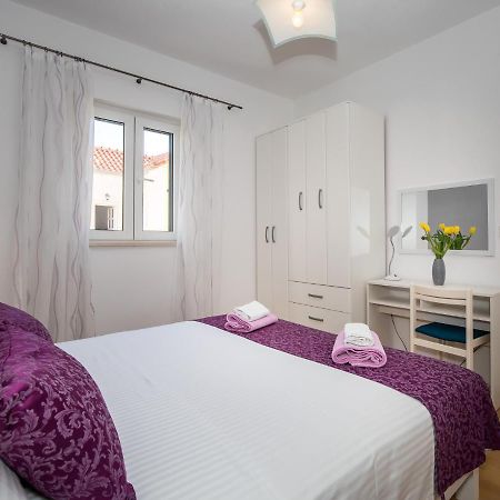 Apartmani Filipic Bol Exteriör bild