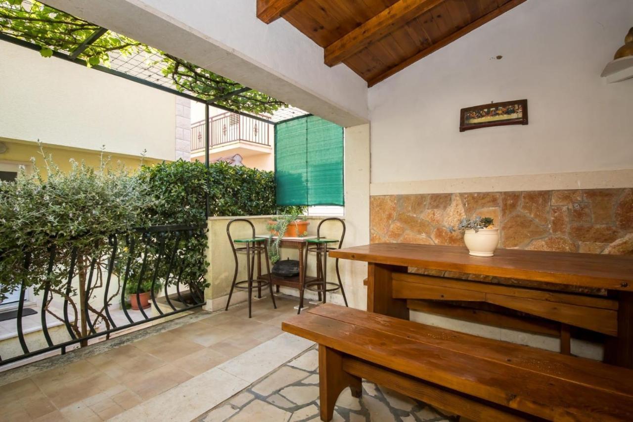 Apartmani Filipic Bol Exteriör bild