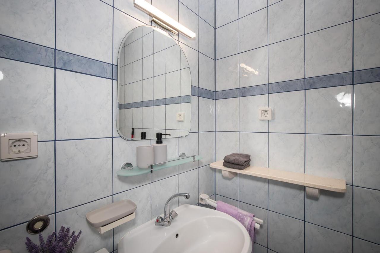 Apartmani Filipic Bol Exteriör bild